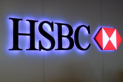 BNP Paribas signs deal to buy HSBC private banking unit in Germany