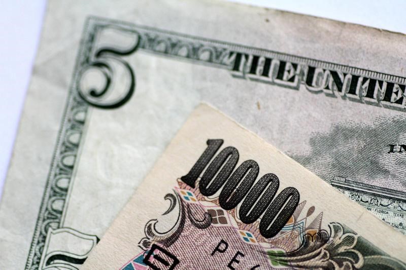 Asia FX muted as dollar holds weekly gains; yen steady with election in focus