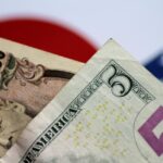 Asia FX nurses steep losses with yen near 3-mth low; dollar strong