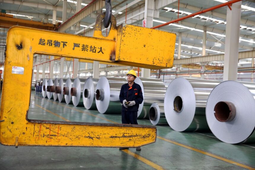 China to Extend Record Aluminum Output Amid Ample Power Supply