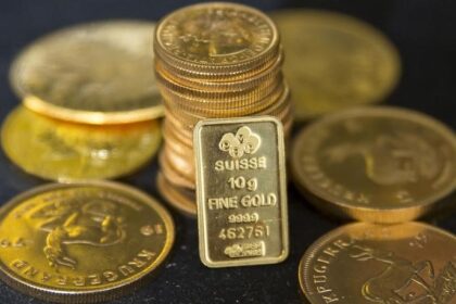 Gold prices steady but set for weekly losses on hawkish Fed outlook